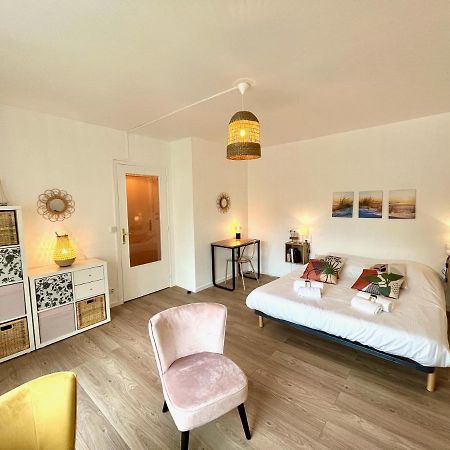 Nihal, Studio Proche Zenith Avec Parking Et Balcon 캉 외부 사진